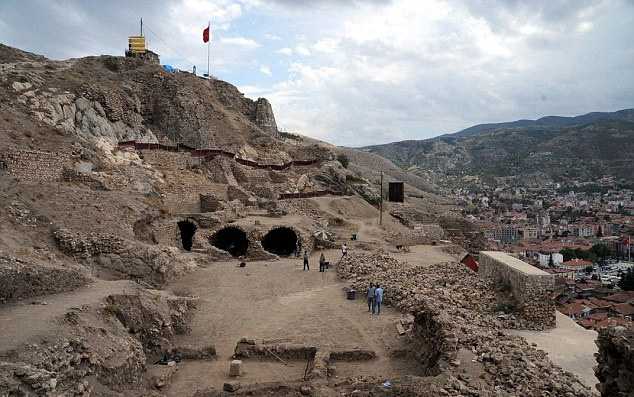В Турции обнаружено подземелье Дракулы + Фото () В Турции обнаружено подземелье Дракулы + Фото