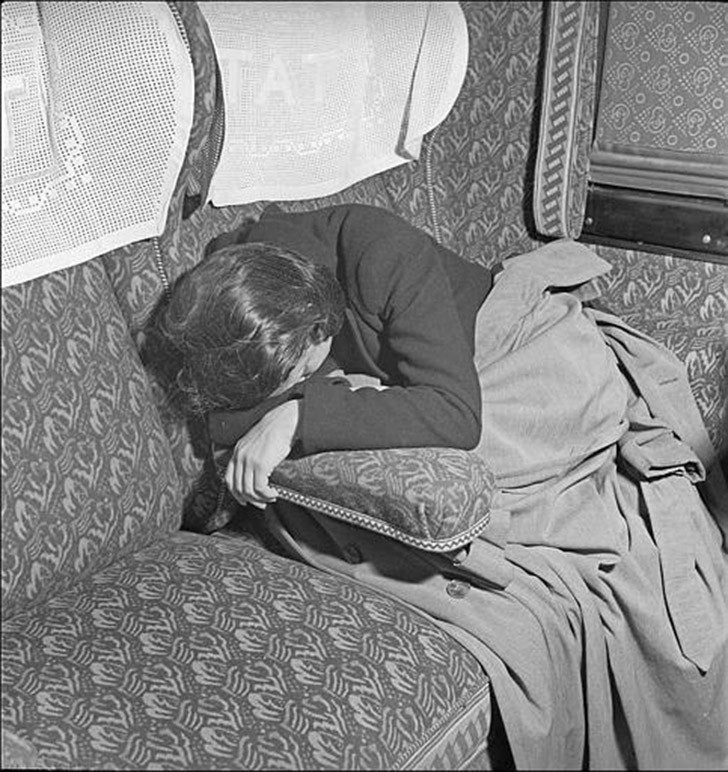 Великая трагедия Эдит Пиаф () Великая трагедия Эдит Пиаф