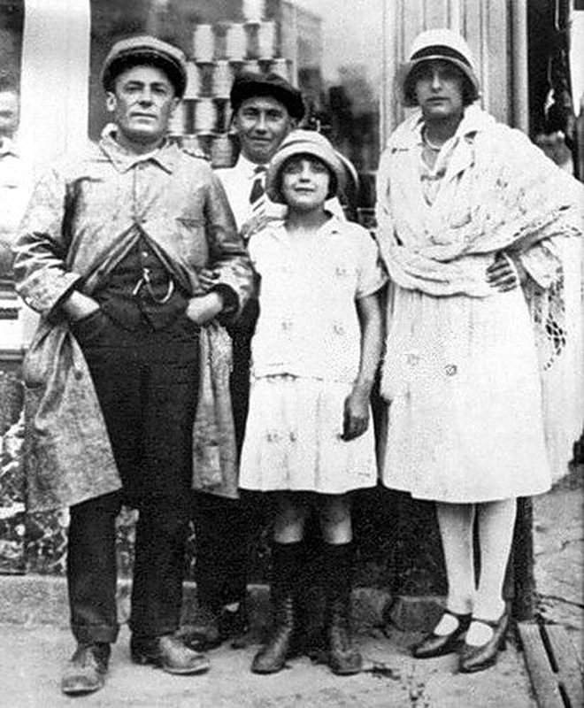 Великая трагедия Эдит Пиаф () Великая трагедия Эдит Пиаф