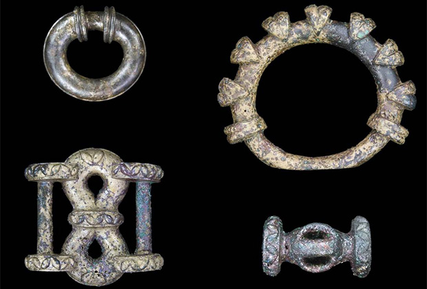 Жертвоприношение колесницей () Жертвоприношение колесницей