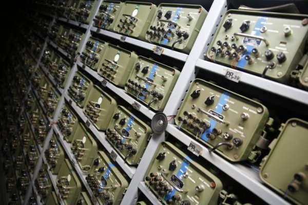 Бункер Тито () Бункер Тито