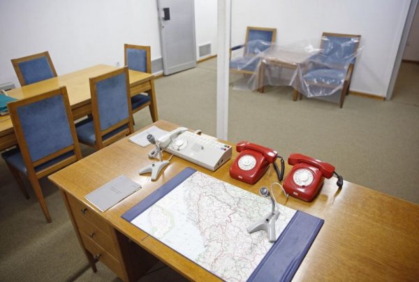 Бункер Тито () Бункер Тито