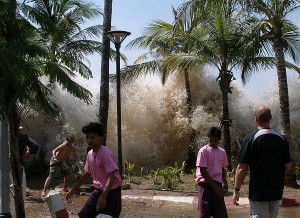 Цунами – «ангел апокалипсиса» () Цунами – «ангел апокалипсиса»