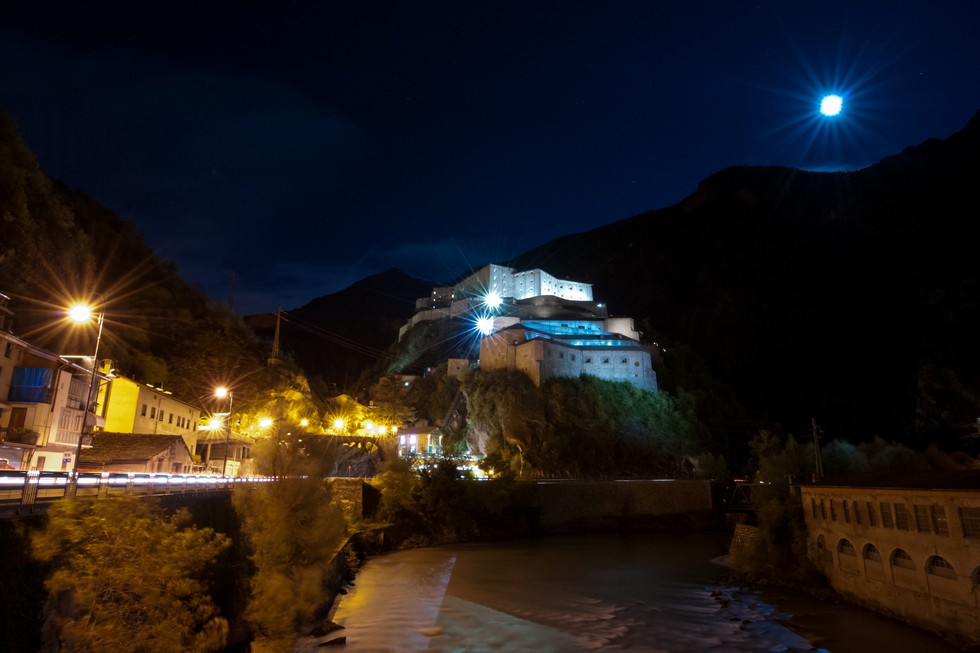 Форт Бард: защитник альпийской долины (Италия) Форт Бард: защитник альпийской долины (Италия)