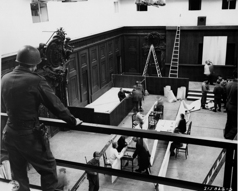 Нюрнбергский процесс в фотографиях () Нюрнбергский процесс в фотографиях