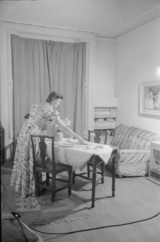 Один день из жизни англичанки в 1941-ом () Один день из жизни англичанки в 1941-ом