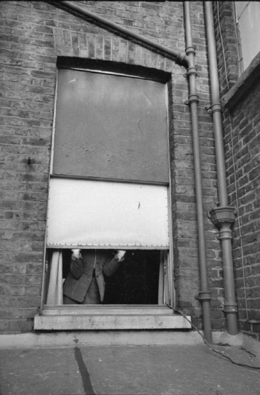 Один день из жизни англичанки в 1941-ом () Один день из жизни англичанки в 1941-ом