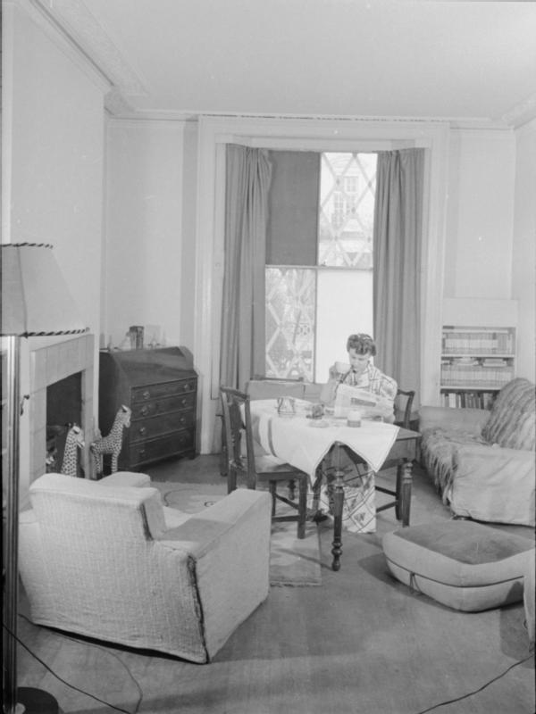 Один день из жизни англичанки в 1941-ом () Один день из жизни англичанки в 1941-ом