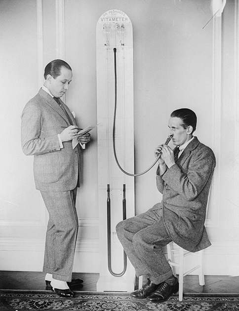 Распятие от шизофрении и героин от кашля () Распятие от шизофрении и героин от кашля