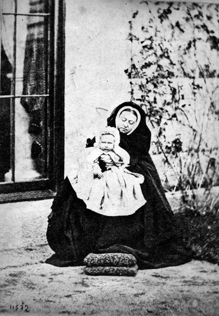 Редкие фотографии королевы Виктории и ее внуков () Редкие фотографии королевы Виктории и ее внуков