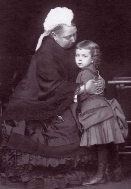 Редкие фотографии королевы Виктории и ее внуков () Редкие фотографии королевы Виктории и ее внуков