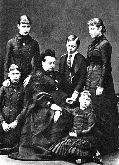 Редкие фотографии королевы Виктории и ее внуков () Редкие фотографии королевы Виктории и ее внуков