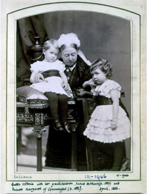Редкие фотографии королевы Виктории и ее внуков () Редкие фотографии королевы Виктории и ее внуков