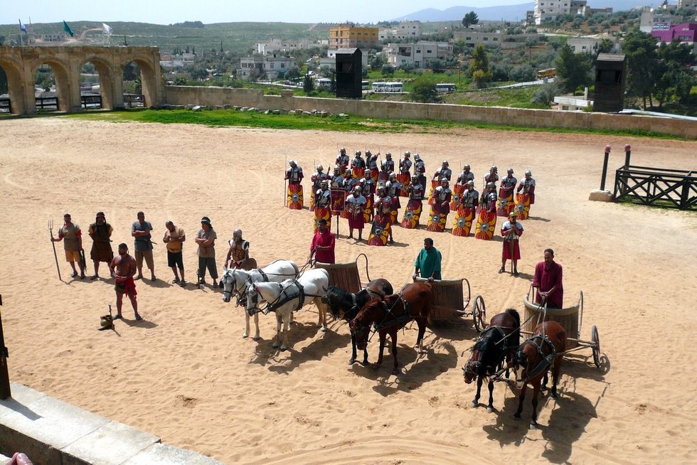 Руины города Джараш: гладиаторские бои и гонки на колесницах (Иордания) () Руины города Джараш: гладиаторские бои и гонки на колесницах (Иордания)