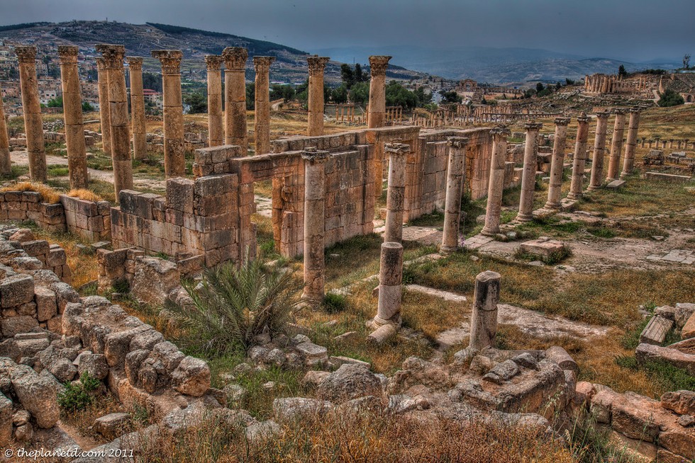 Руины города Джараш: гладиаторские бои и гонки на колесницах (Иордания) () Руины города Джараш: гладиаторские бои и гонки на колесницах (Иордания)