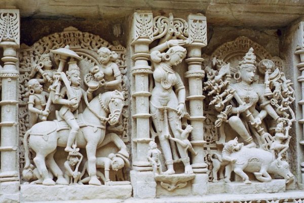 Уникальный колодец Рани ки вав (Rani Ki Vav) () Уникальный колодец Рани ки вав (Rani Ki Vav)