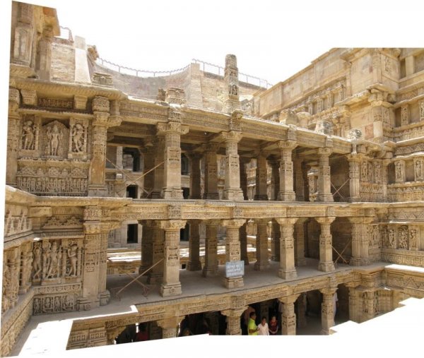 Уникальный колодец Рани ки вав (Rani Ki Vav) () Уникальный колодец Рани ки вав (Rani Ki Vav)