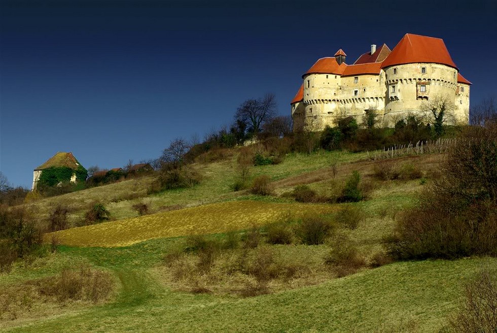 Велики Табор: прекрасно сохранившийся замок Средневековья (Хорватия) () Велики Табор: прекрасно сохранившийся замок Средневековья (Хорватия)