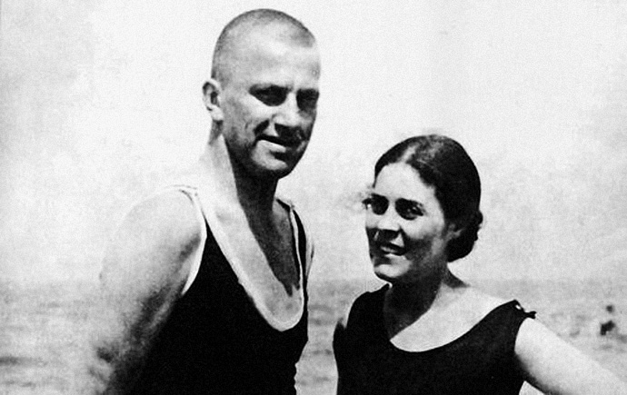 Владимир Маяковский: в поисках «человека улиц» () Владимир Маяковский: в поисках «человека улиц»