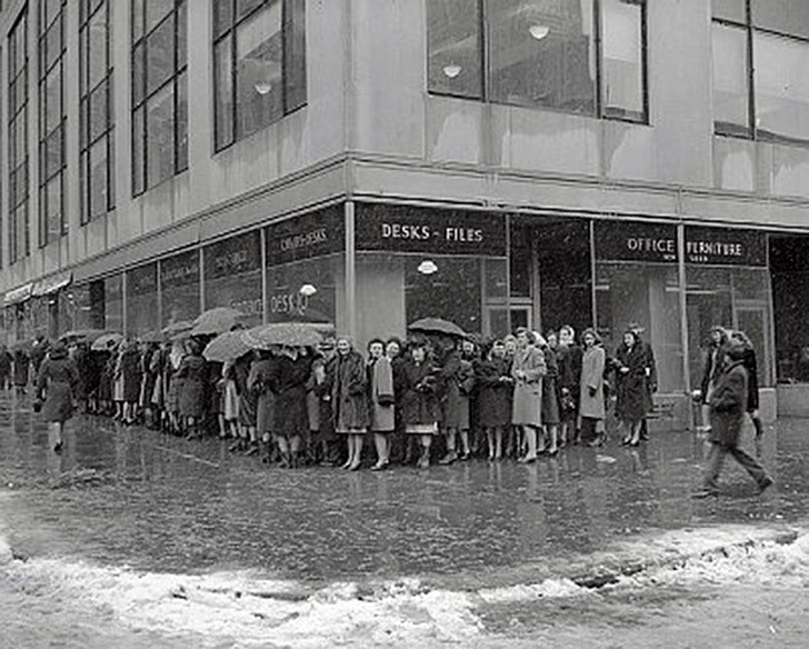 Властелины гардероба и секс-фантазий () Властелины гардероба и секс-фантазий