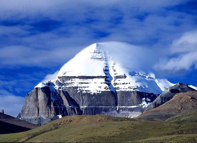 Древние памятники Азии: гора свастики – пирамида Кайлас