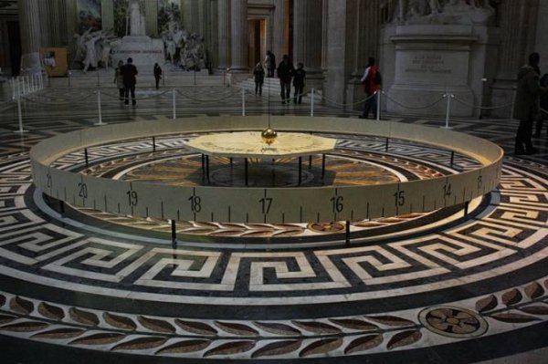 Парижский сбой: Что случилось со временем в 1902 году? () Парижский сбой: Что случилось со временем в 1902 году?