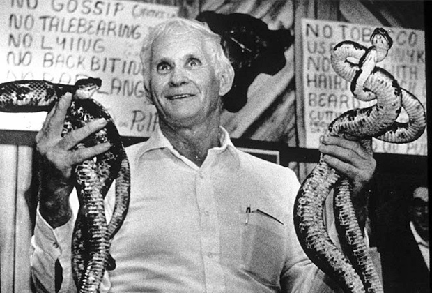 Самые необычные церкви и секты США () Самые необычные церкви и секты США