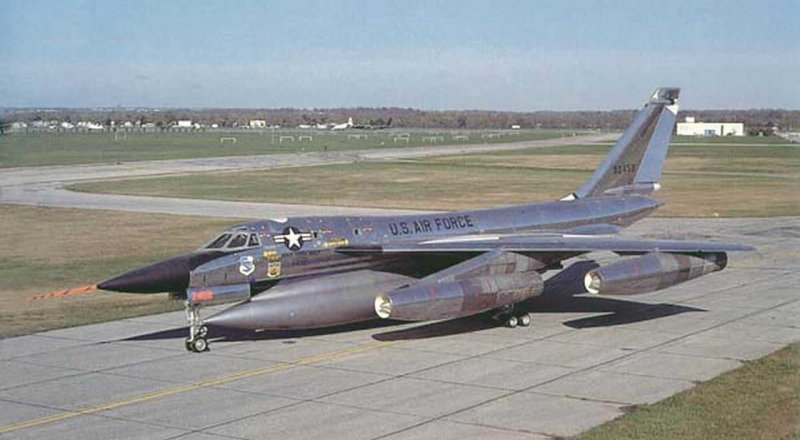 Составной бомбардировщик по-американски