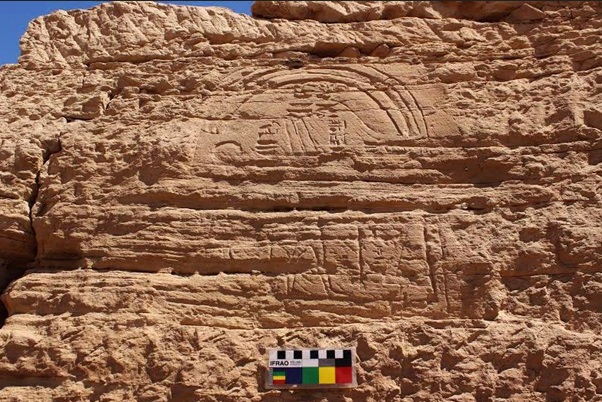 Археологи нашли в Египте древние наскальные рисунки