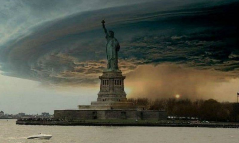 Доллар и война