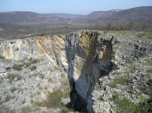 Глаза бога () Глаза бога