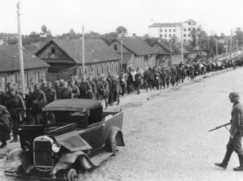 ПЕРВАЯ КРОВЬ