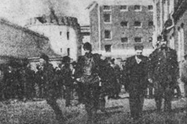 Революционные оборонцы и пораженцы