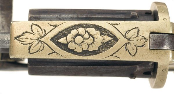 Револьвер-кастет-кинжал