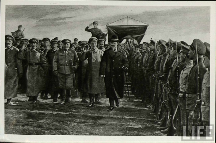 Царская Россия и Революция в картинках журнала Life () Царская Россия и Революция в картинках журнала Life