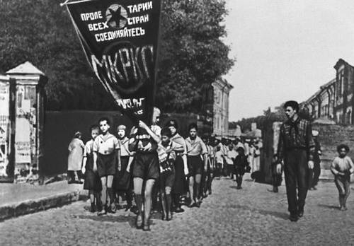 Детские организации в разных странах () Детские организации в разных странах