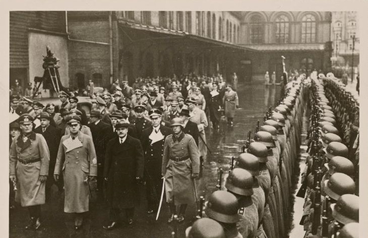 Сталин готов был стать союзником Гитлера за Проливы и Болгарию () Сталин готов был стать союзником Гитлера за Проливы и Болгарию