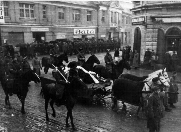 Зраков: Чешская «Хатынь», устроенная казаками-карателями () Зраков: Чешская «Хатынь», устроенная казаками-карателями