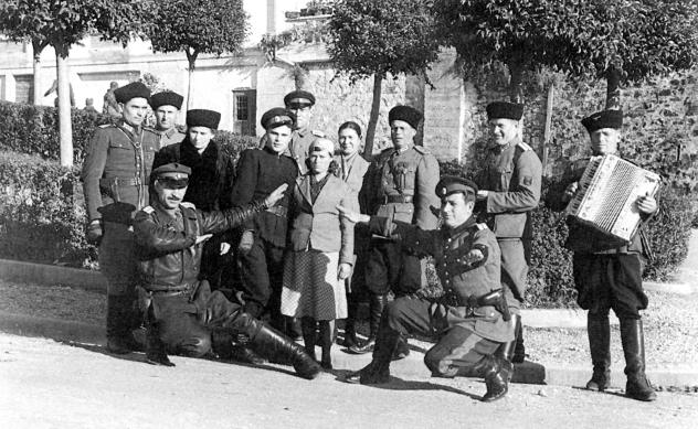 Зраков: Чешская «Хатынь», устроенная казаками-карателями () Зраков: Чешская «Хатынь», устроенная казаками-карателями