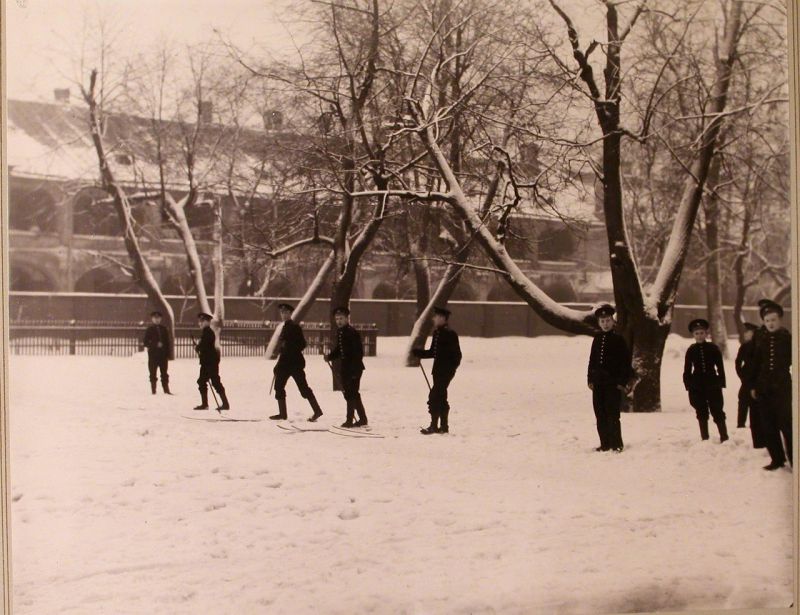 3-й Московский кадетский корпус () 3-й Московский кадетский корпус