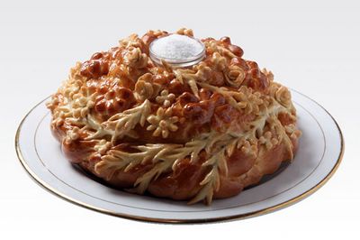 Багет, каравай и маца. История любимых хлебных изделий