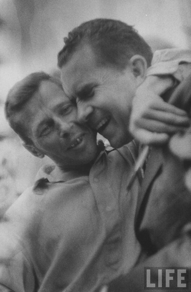 Биография Ричарда Никсона () Биография Ричарда Никсона