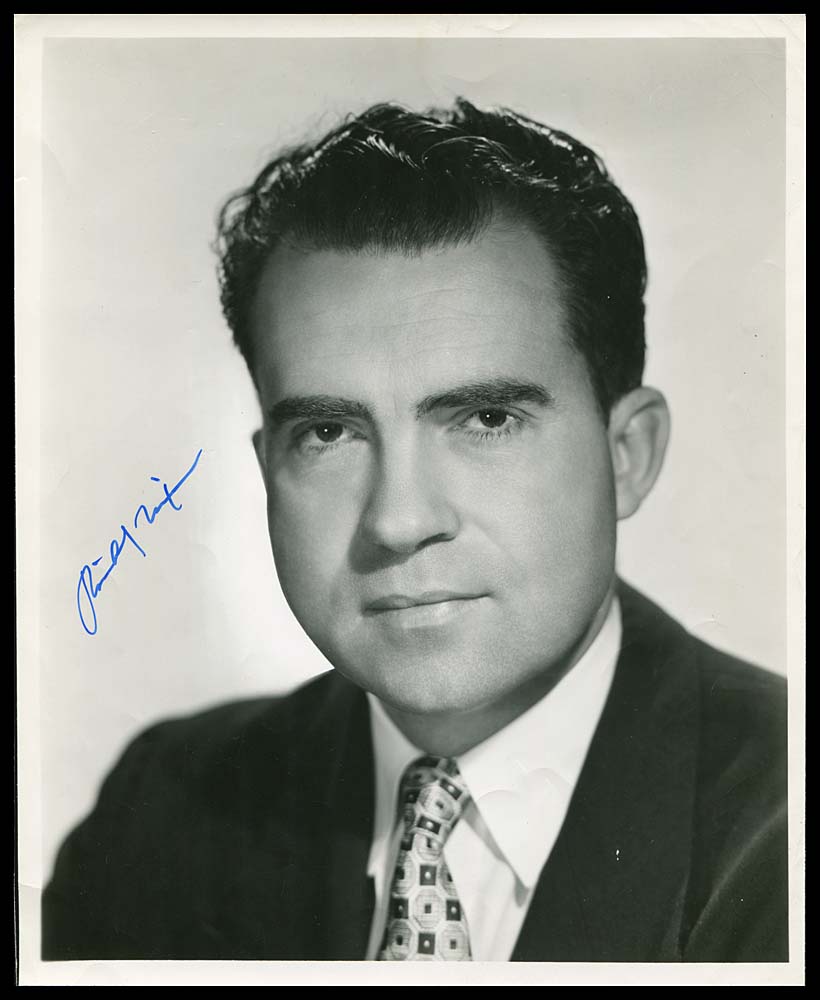 Биография Ричарда Никсона () Биография Ричарда Никсона