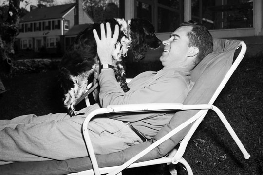 Биография Ричарда Никсона () Биография Ричарда Никсона