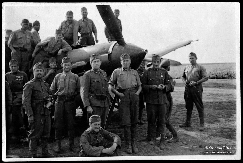 Будни "Восточного фронта" () Будни "Восточного фронта"