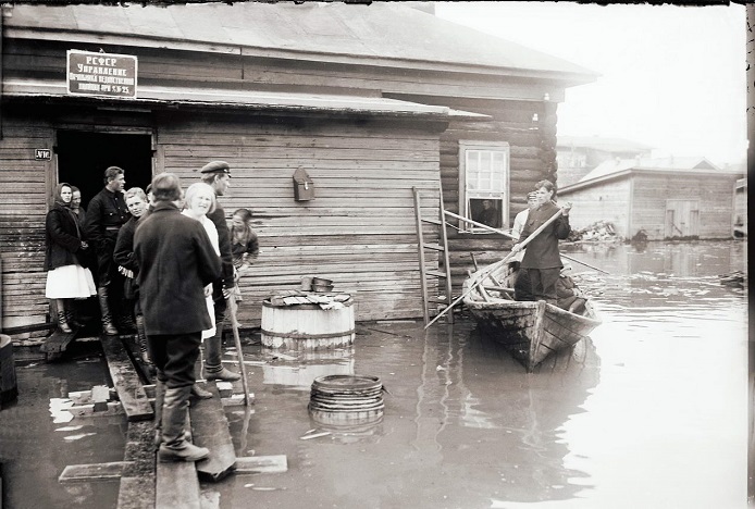 Дневник архангельского пенсионера Паршинского, 1941 год () Дневник архангельского пенсионера Паршинского, 1941 год