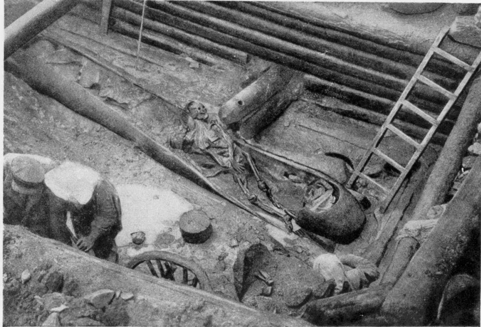 Гробница Цинь Шихуанди - и археологическая реальность () Гробница Цинь Шихуанди - и археологическая реальность