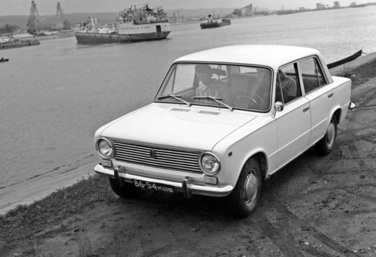 История автомобиля «Жигули» () История автомобиля «Жигули»