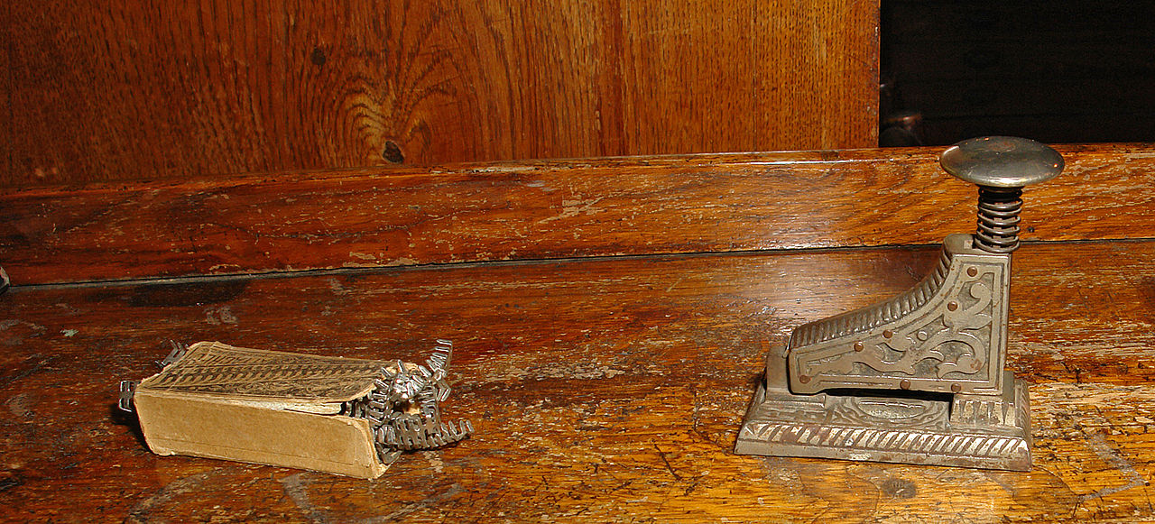 История канцелярских принадлежностей () История канцелярских принадлежностей