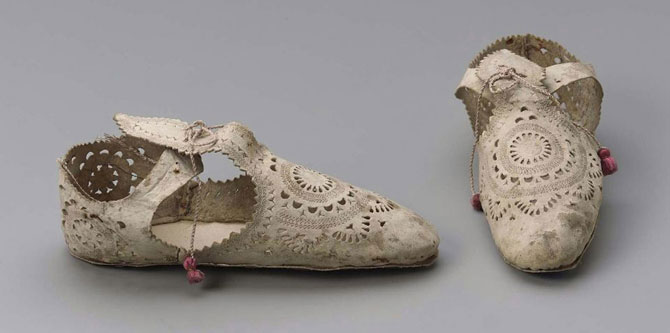 История женских туфель () История женских туфель